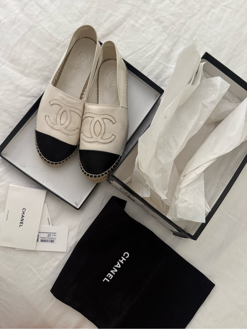 CHANEL Cream and Black Cap-Toe Espadrille Flats 38